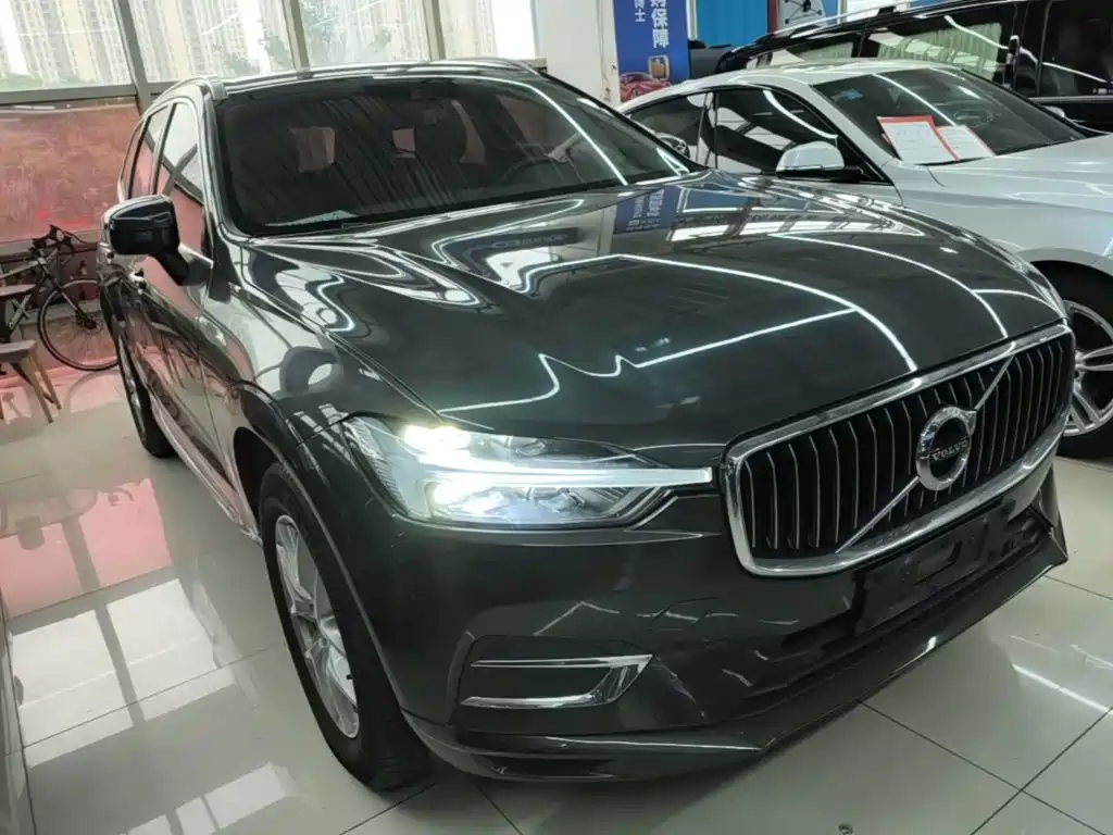 Volvo XC60 T5 4 WD Smart Ease Luxury