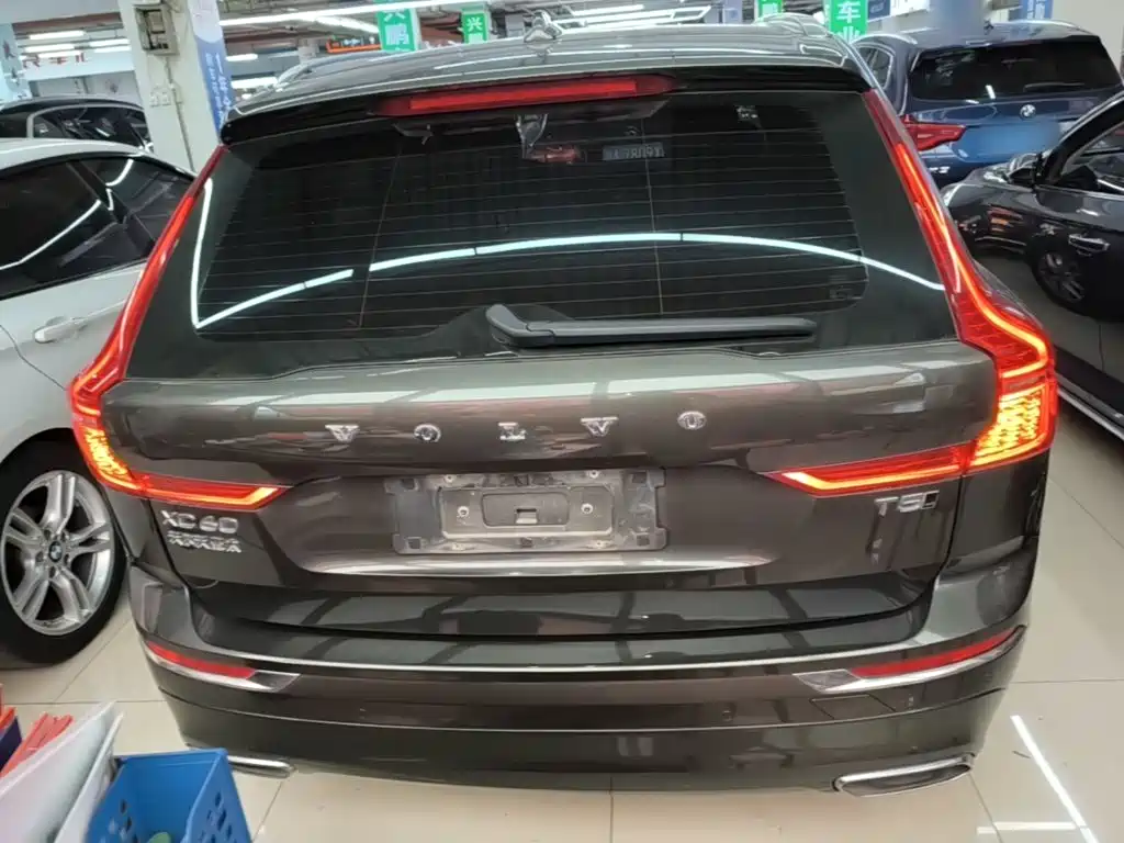 Volvo XC60 T5 4 WD Smart Ease Luxury