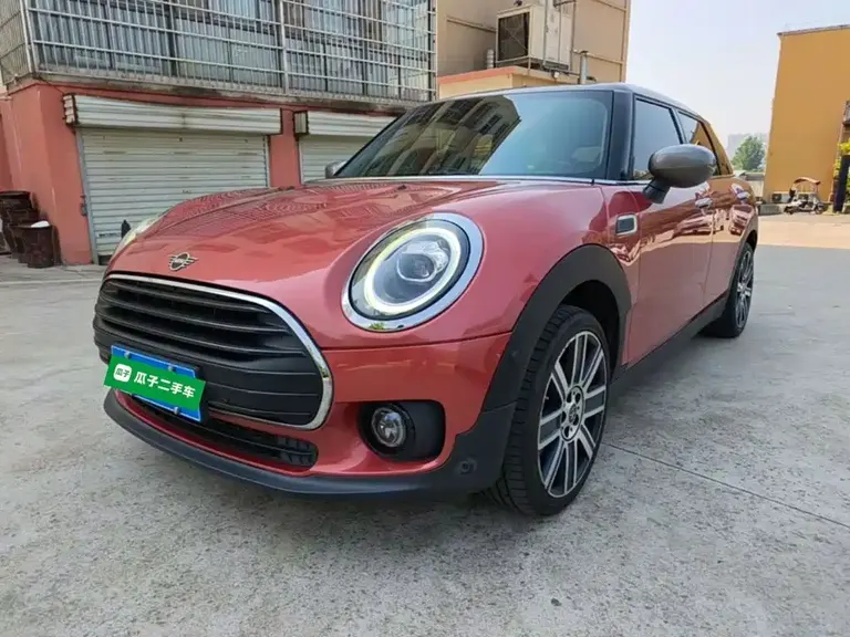 MINI CLUBMAN 1.5 T COOPER Connoisseur