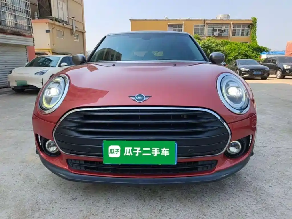 MINI CLUBMAN 1.5 T COOPER Connoisseur