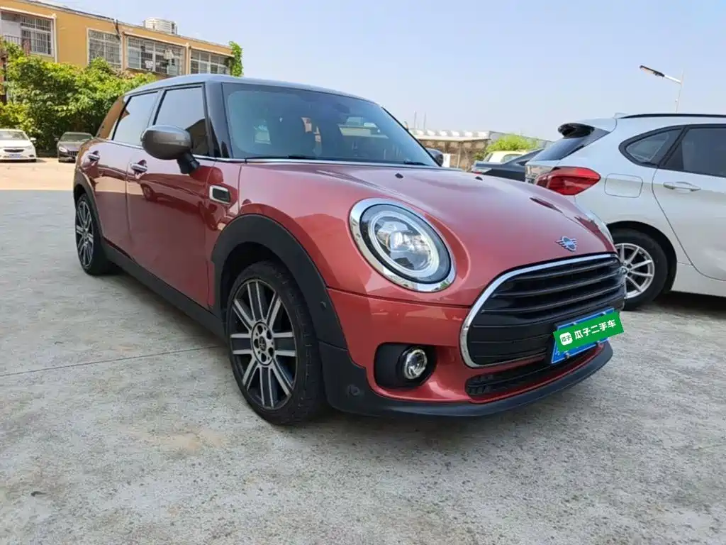 MINI CLUBMAN 1.5 T COOPER Connoisseur