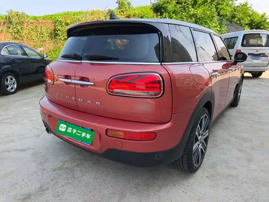 MINI CLUBMAN 1.5 T COOPER Connoisseur