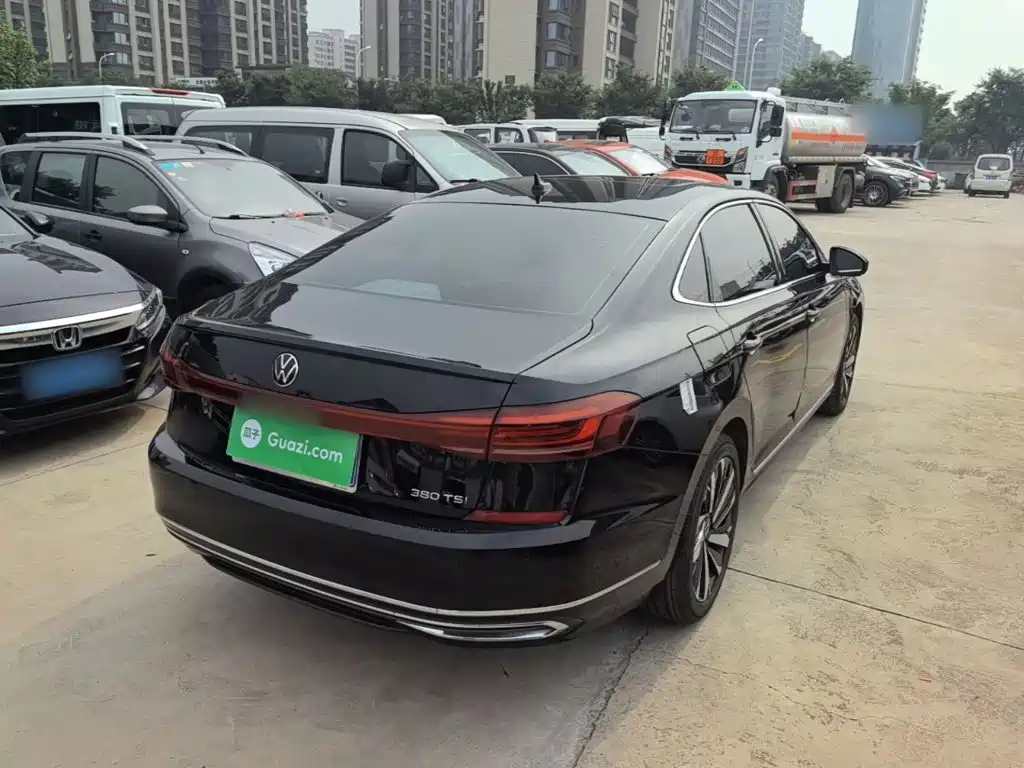 Passat Outstanding 380 TSI Dragon