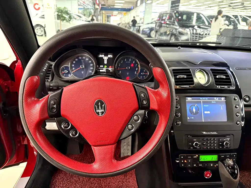 Quattroporte 4.7 L Global Honor