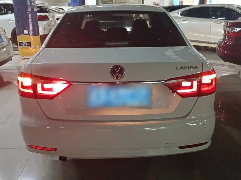 Lavida 1.6 L Auto Comfort