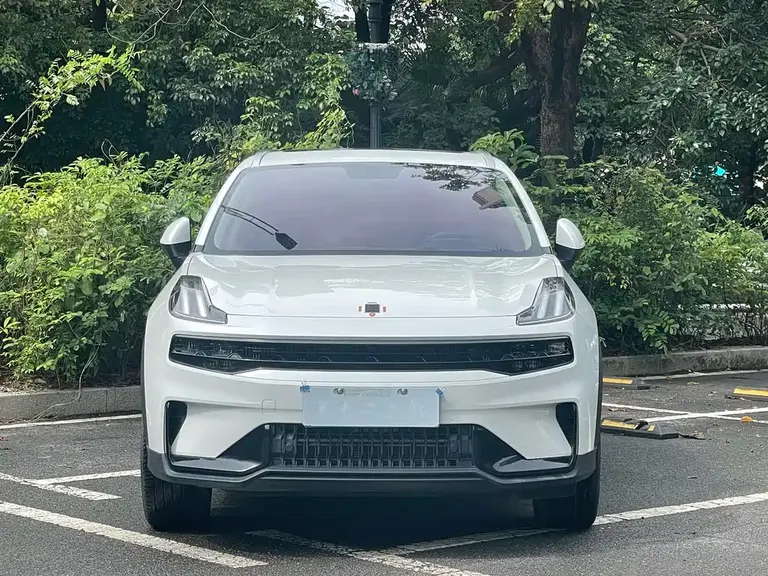 Lynk & Co 06 EM-P PHEV 84 KM Range Pro