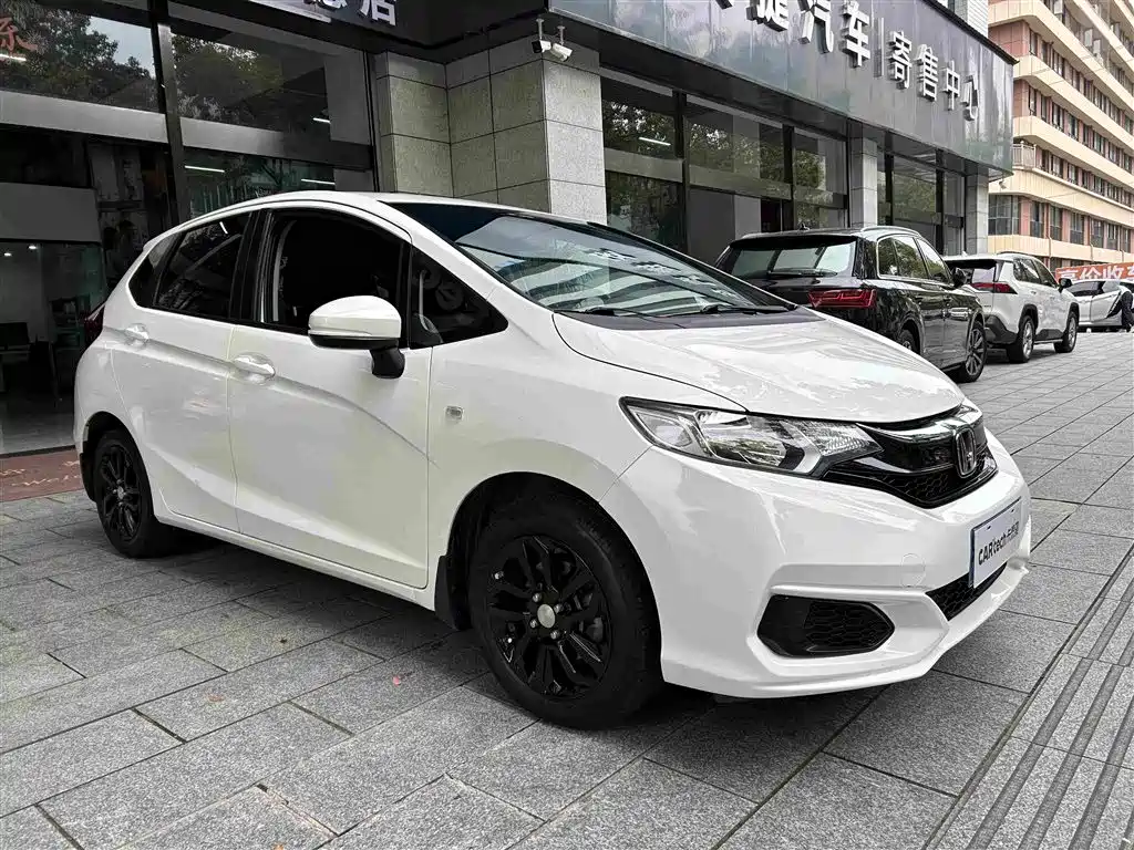 Fit 1.5 L CVT Comfort