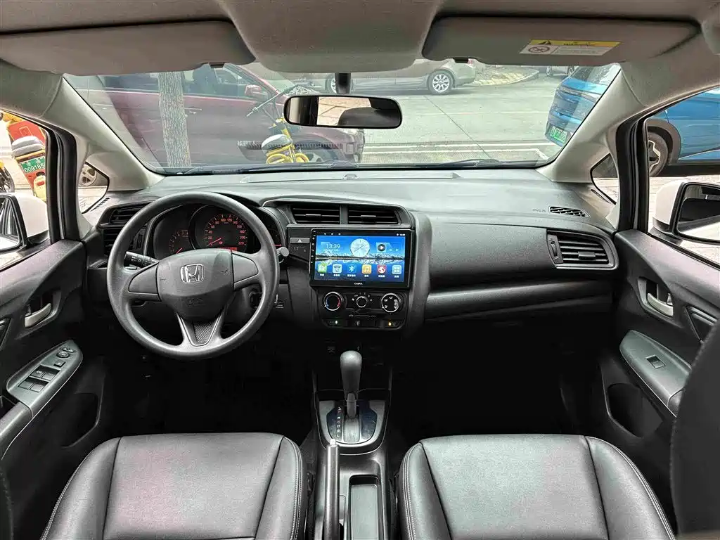 Fit 1.5 L CVT Comfort