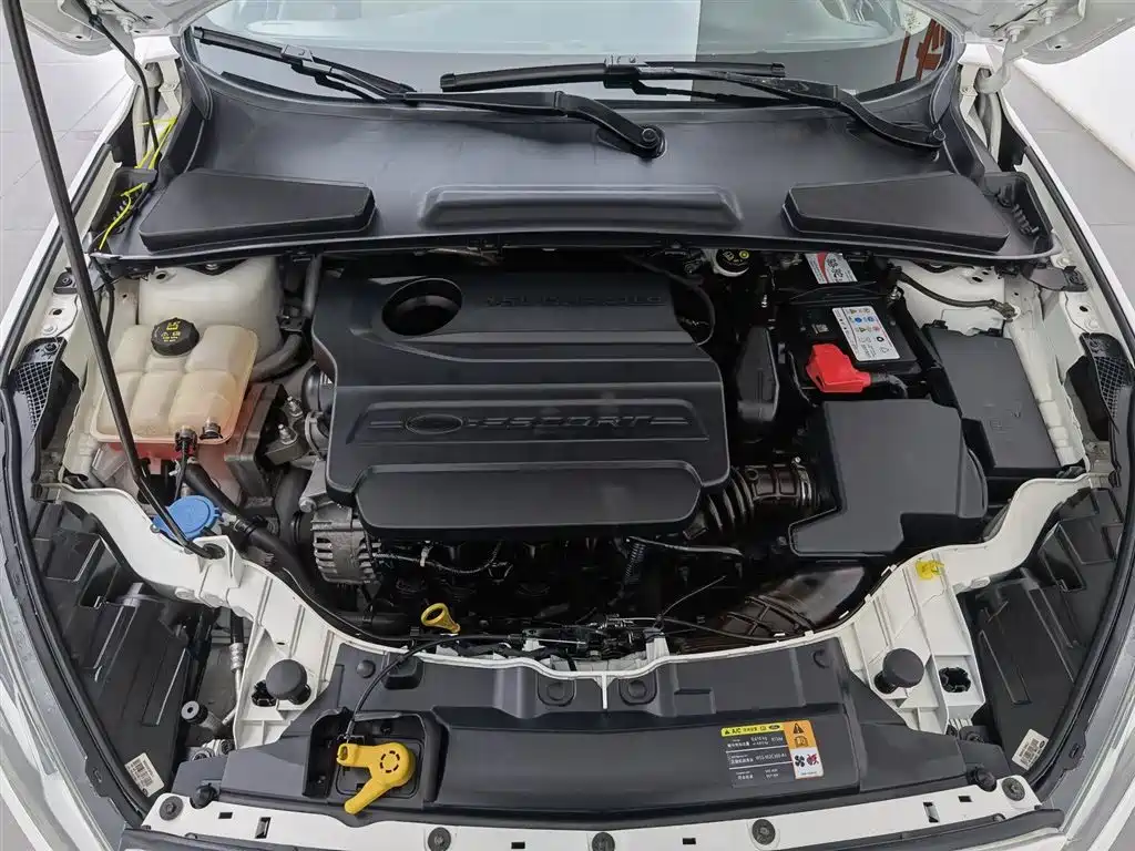 Escort 1.5 L Auto Comfort