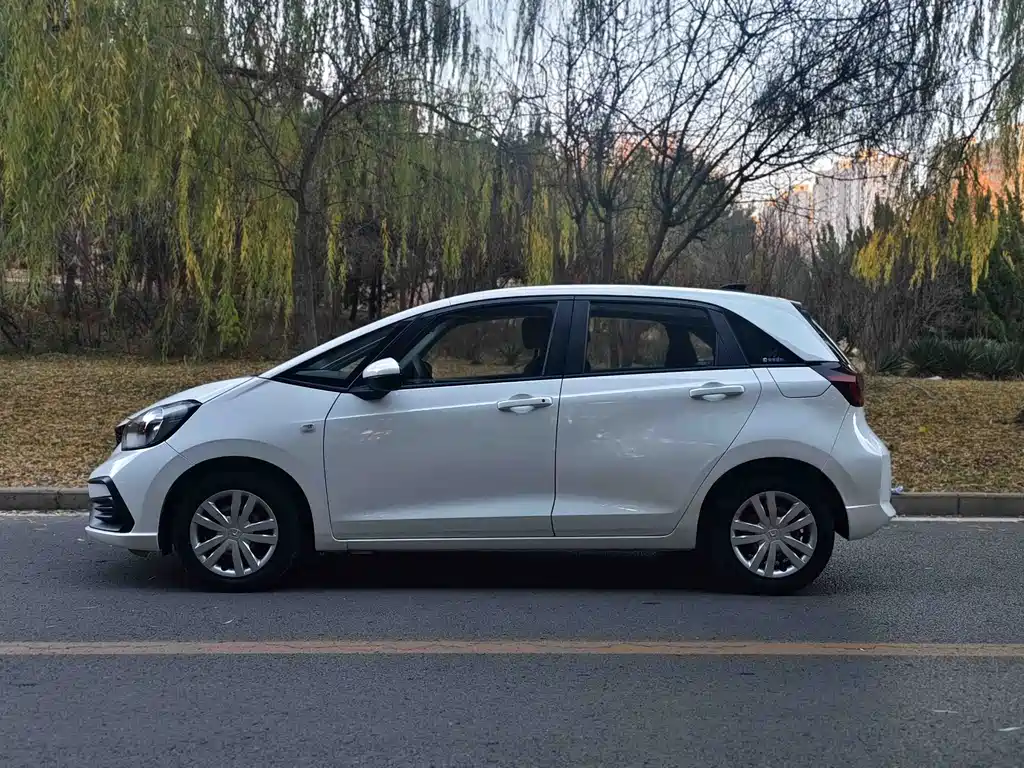 Fit 飞度 2023款 1.5 L CVT潮越版