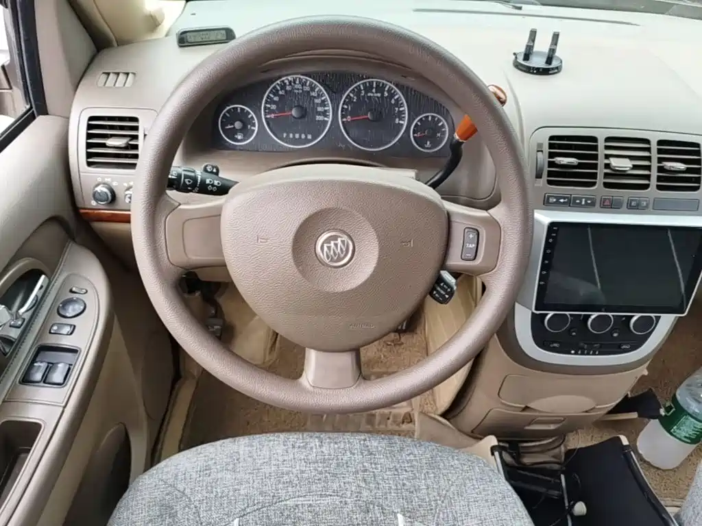 Buick GL8 2.4 L Classic