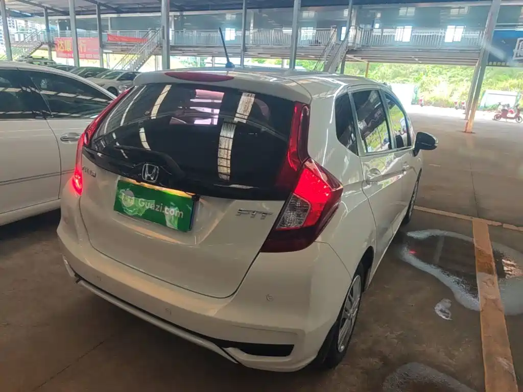 Fit 1.5 L CVT Comfort