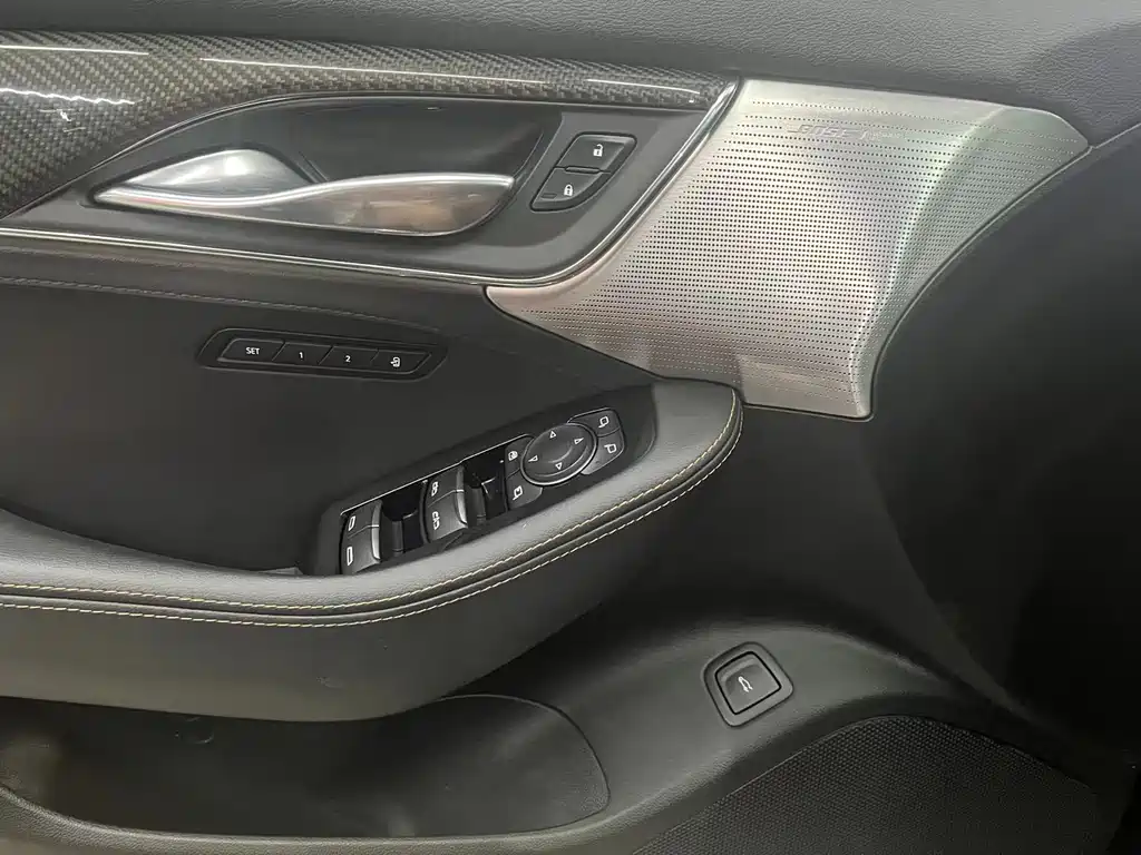 Cadillac CT5 Facelift 28 T Platinum Sport