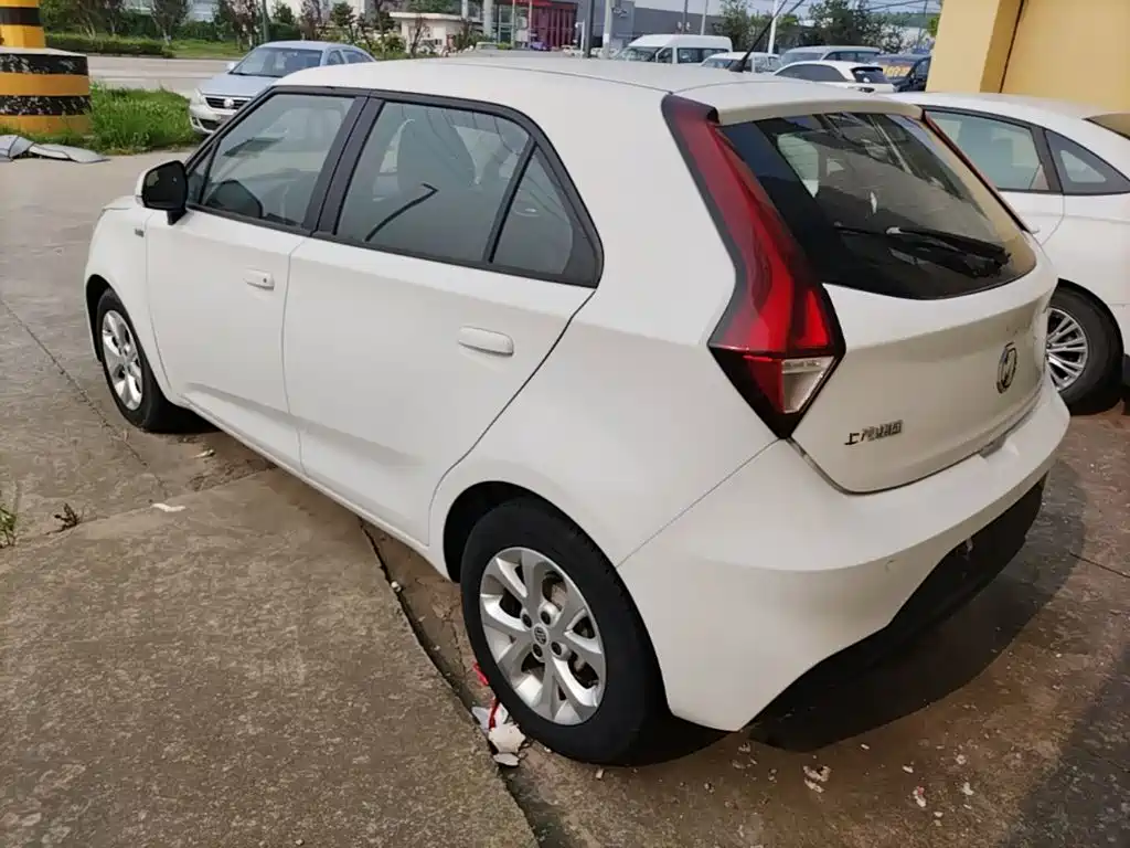 MG 3 1.5 L Auto Connected Elite