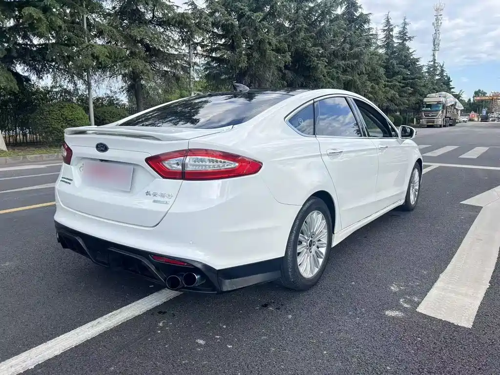 Mondeo 2.0 L GTDi200 Luxury