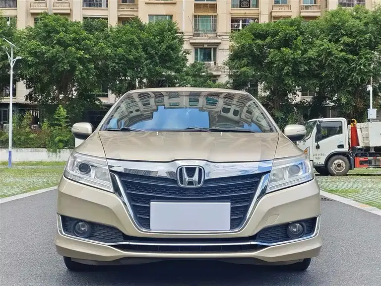 Honda Crider 1.8 L CVT Luxury