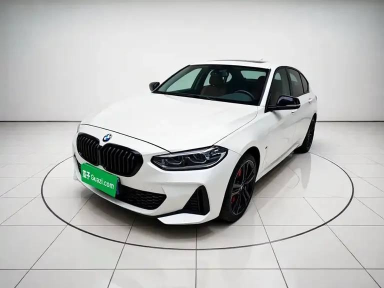 BMW 1 Series Facelift 125 i M Sport Night