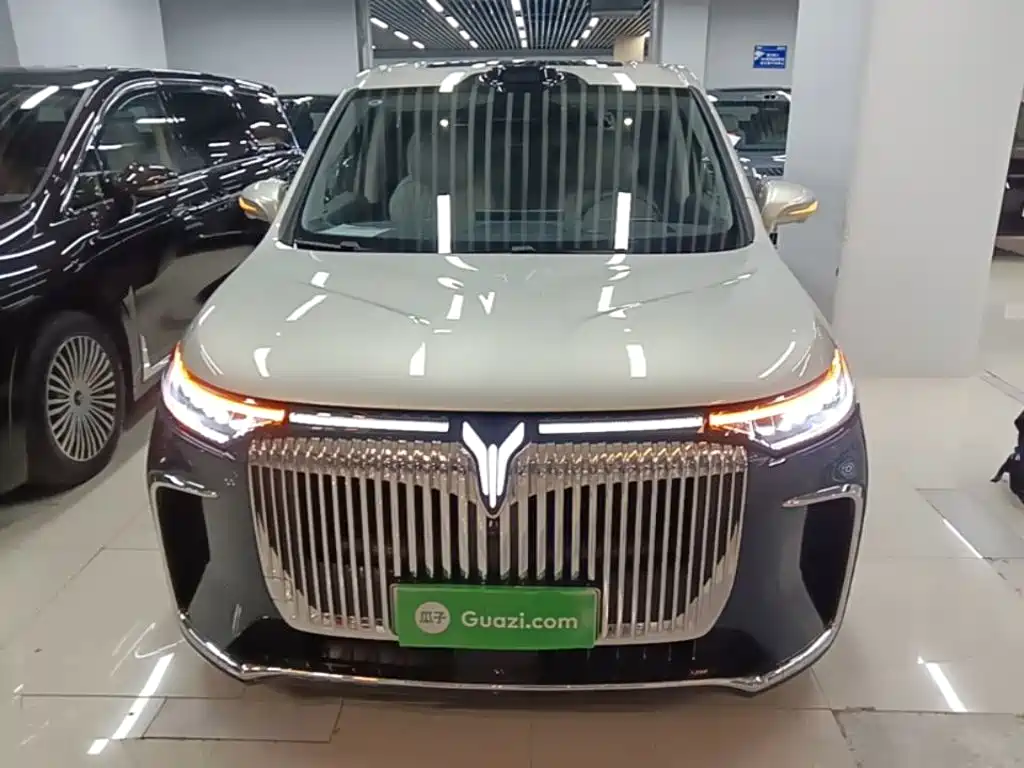Voyah Dreamer PHEV 4 WD Flagship Qiankun