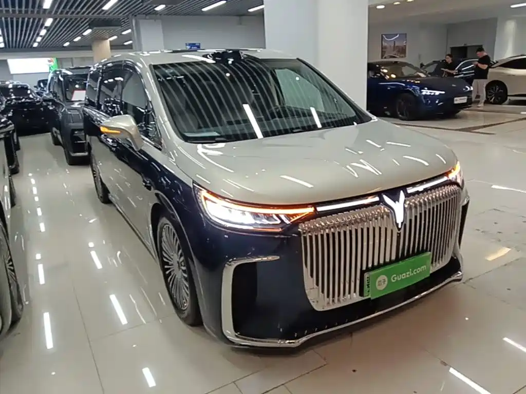 Voyah Dreamer PHEV 4 WD Flagship Qiankun