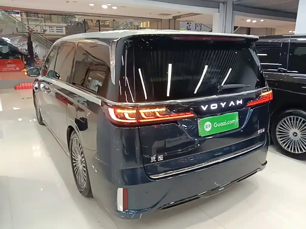 Voyah Dreamer PHEV 4 WD Flagship Qiankun