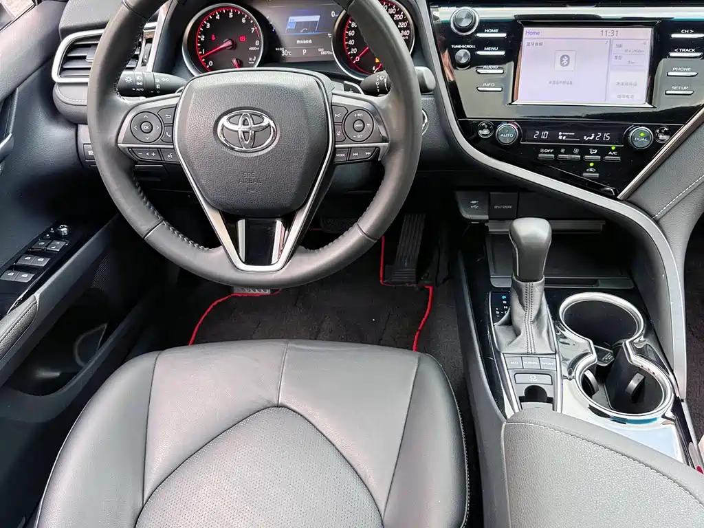 Camry 2.5 S Sharp Style