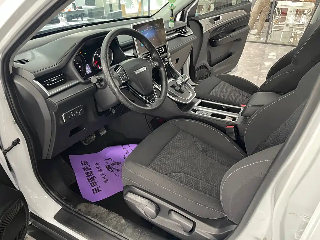 Haval M6 PLUS 1.5 T DCT Elite Connected