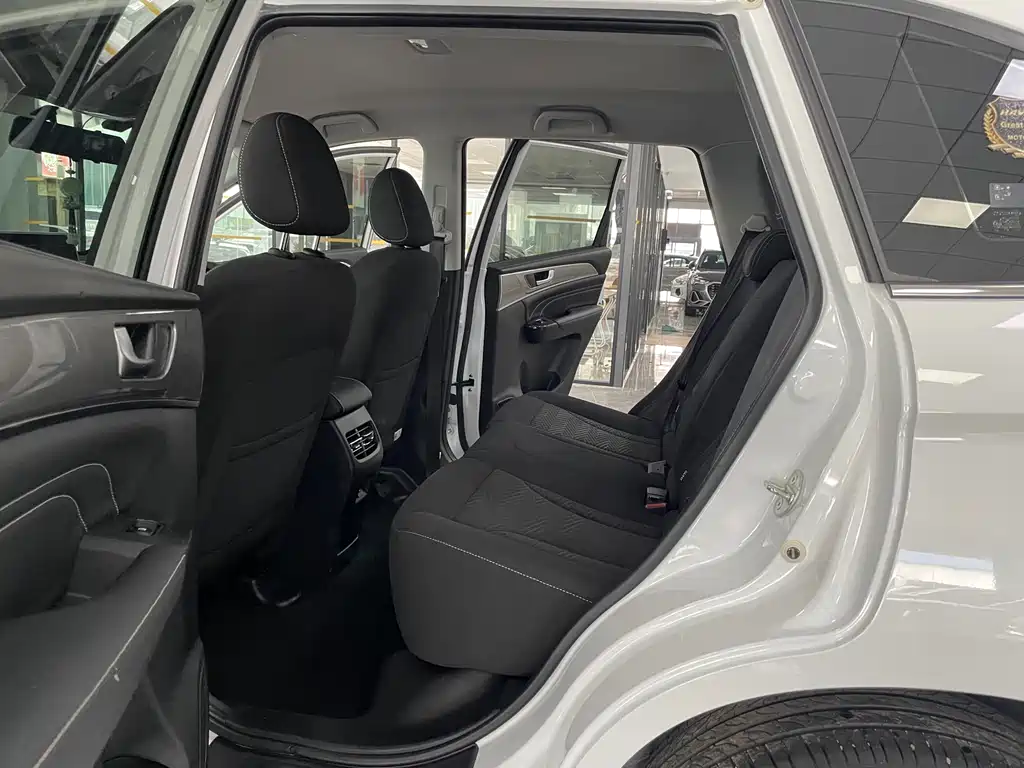 Haval M6 PLUS 1.5 T DCT Elite Connected