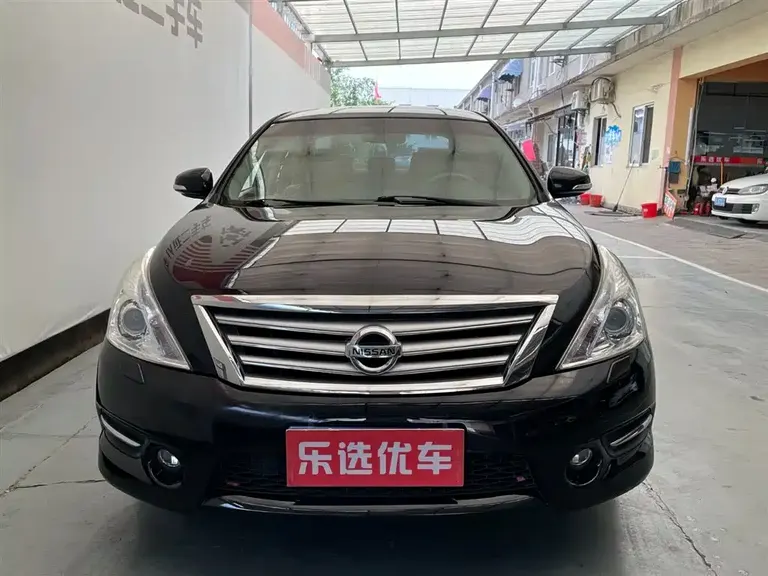 Nissan Teana 2.5 L XL Leading