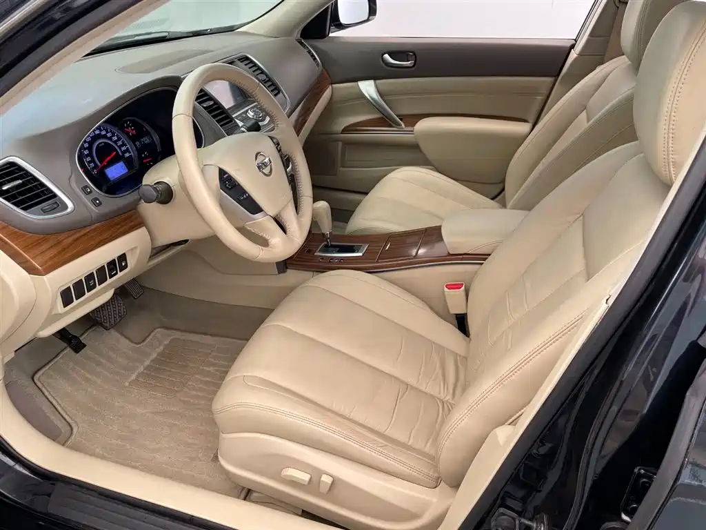 Teana 2.5 L XL Leading