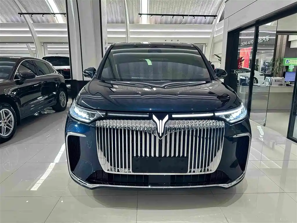 Voyah Dreamer PHEV 4 WD Distinguished Kunpeng