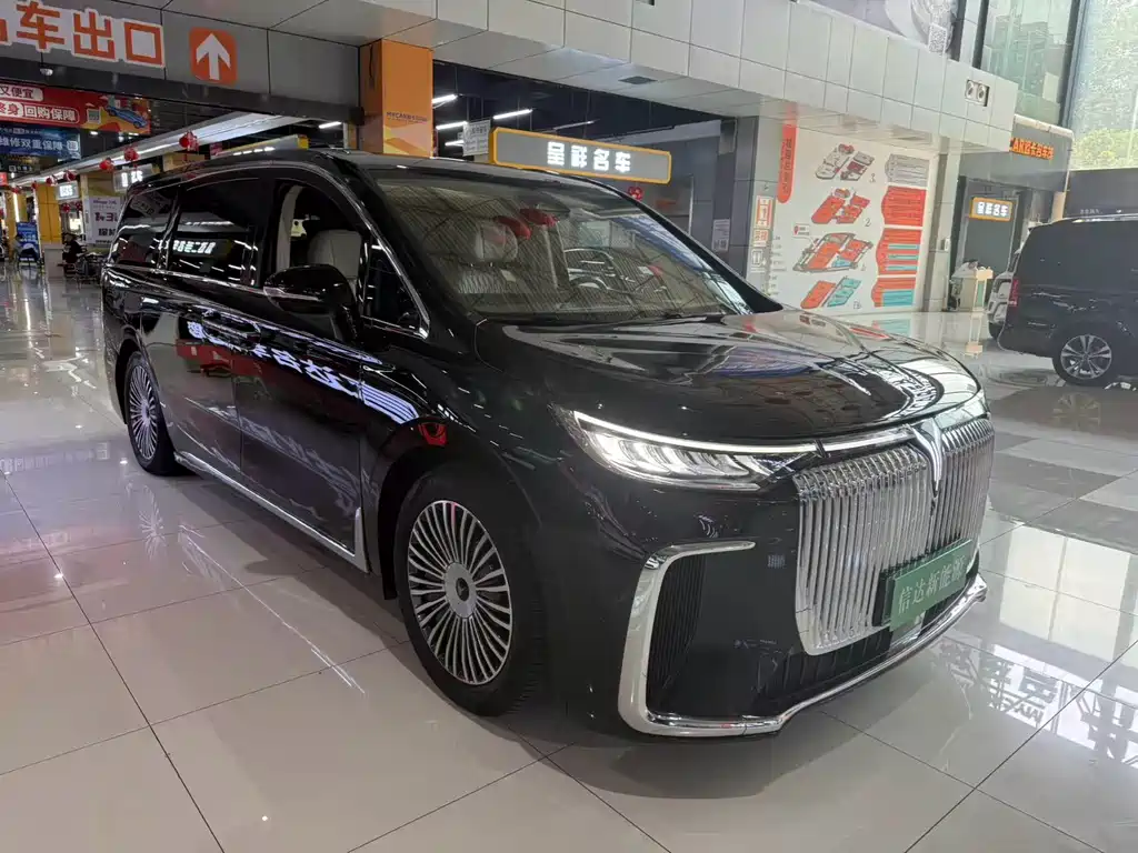 Voyah Dreamer PHEV 4 WD Flagship Kunpeng