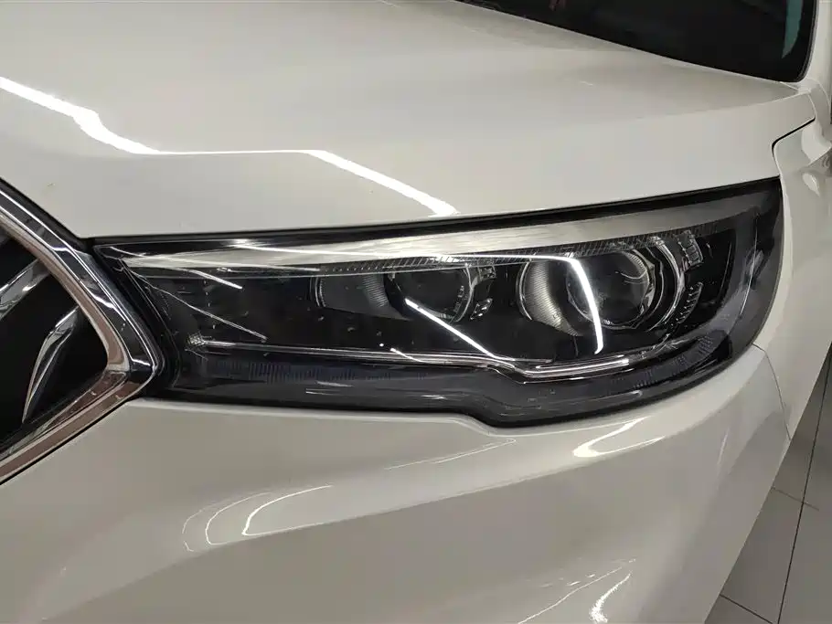 Hongqi H5 Classic 1.5 T DCT Flagship Charm