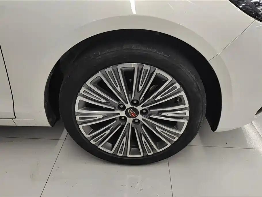 Hongqi H5 Classic 1.5 T DCT Flagship Charm