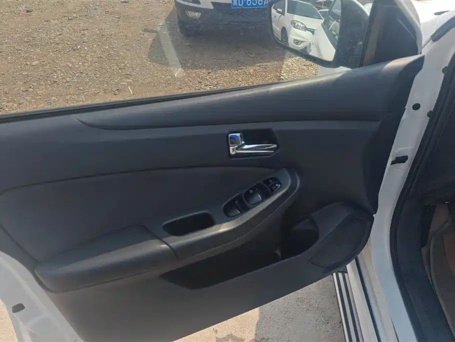 Venucia T70 1.6 L Manual Wise Travel