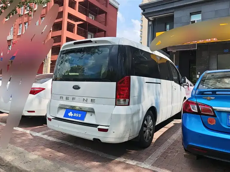 JAC Refine M5 2.0 T Gasoline Auto Business