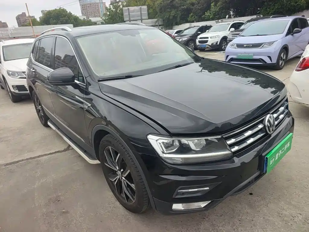 Tiguan L Facelift 330 TSI Auto 2 WD Smart Motion Luxury CN-VI