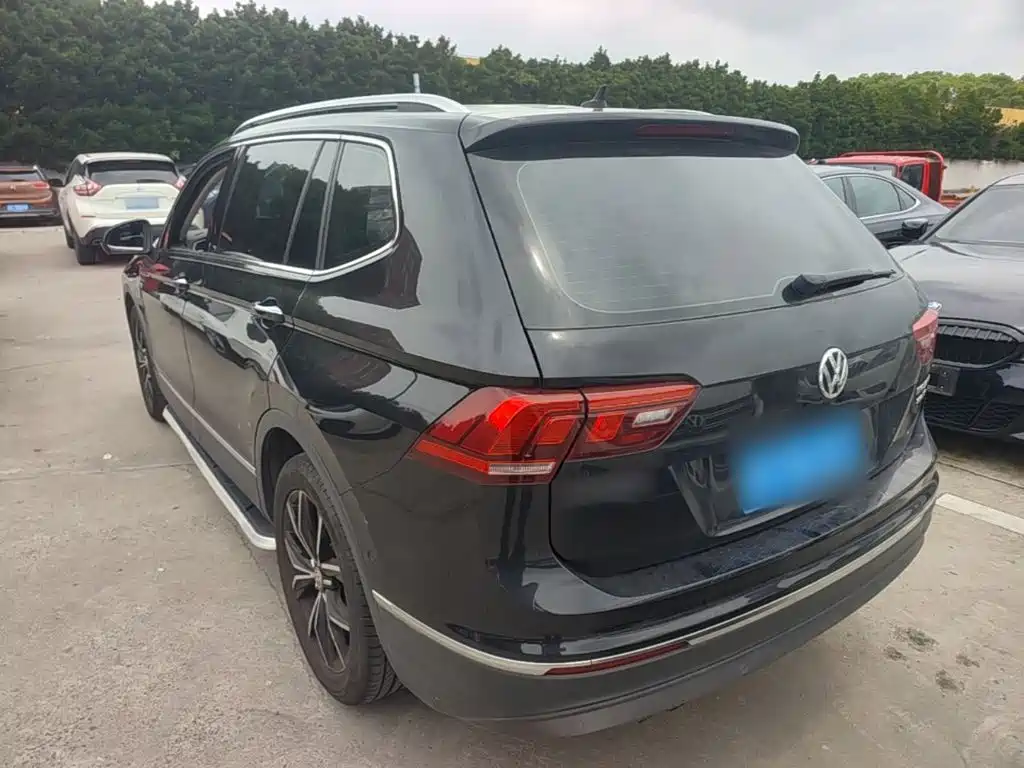 Tiguan L Facelift 330 TSI Auto 2 WD Smart Motion Luxury CN-VI