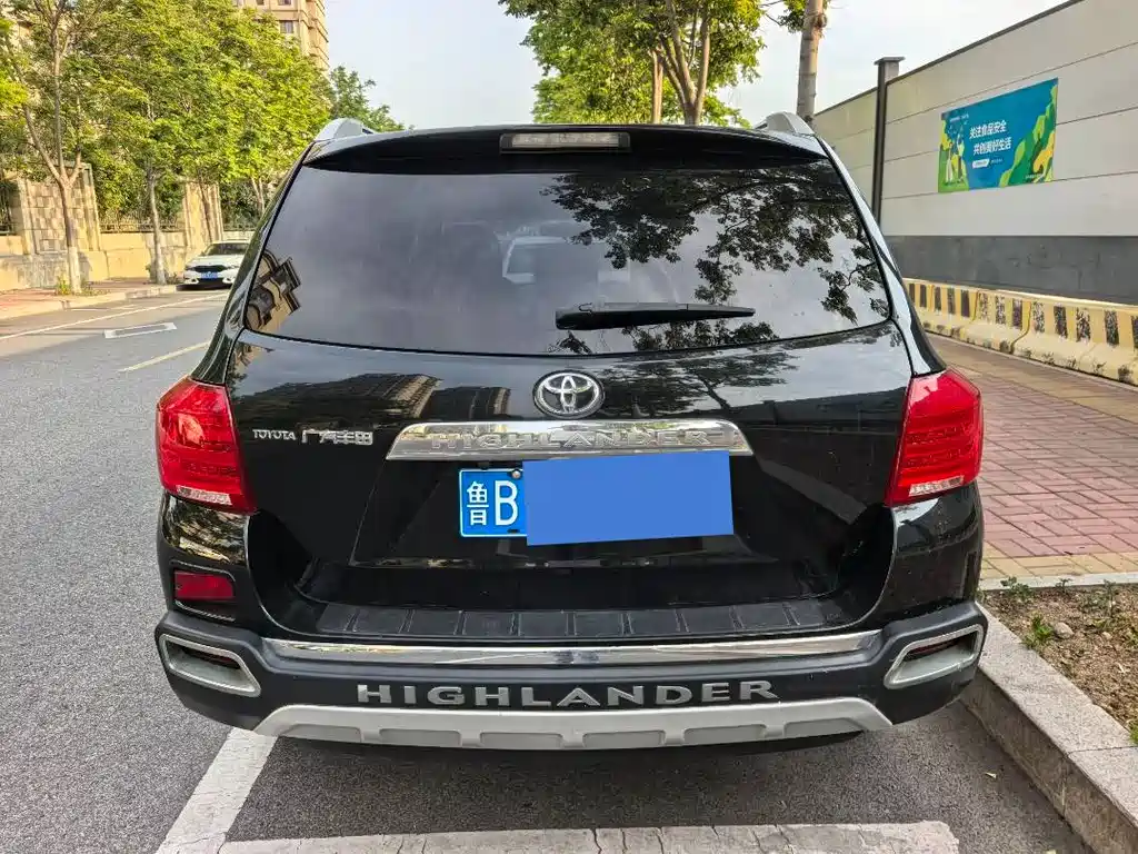 Highlander 2.7 L 2 WD 5-seat Elite