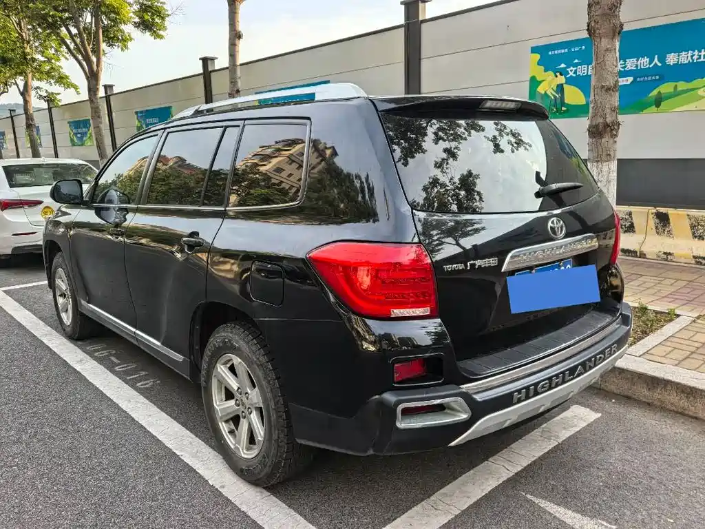 Highlander 2.7 L 2 WD 5-seat Elite