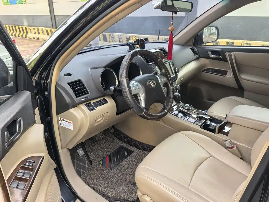 Highlander 2.7 L 2 WD 5-seat Elite