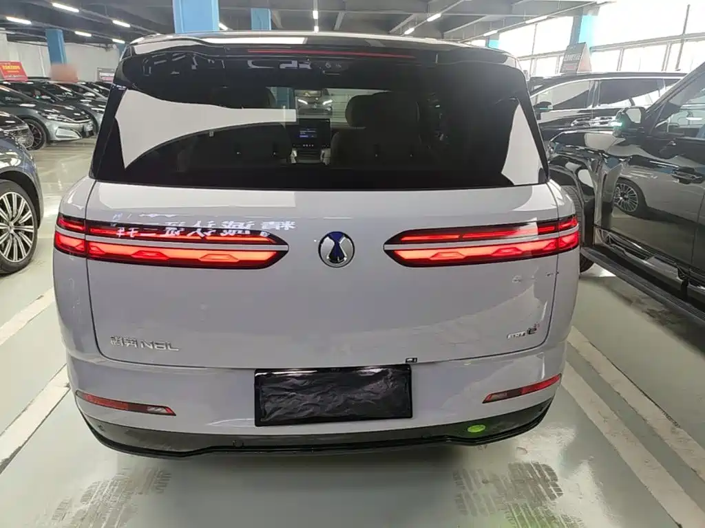 Denza N8 L Flagship