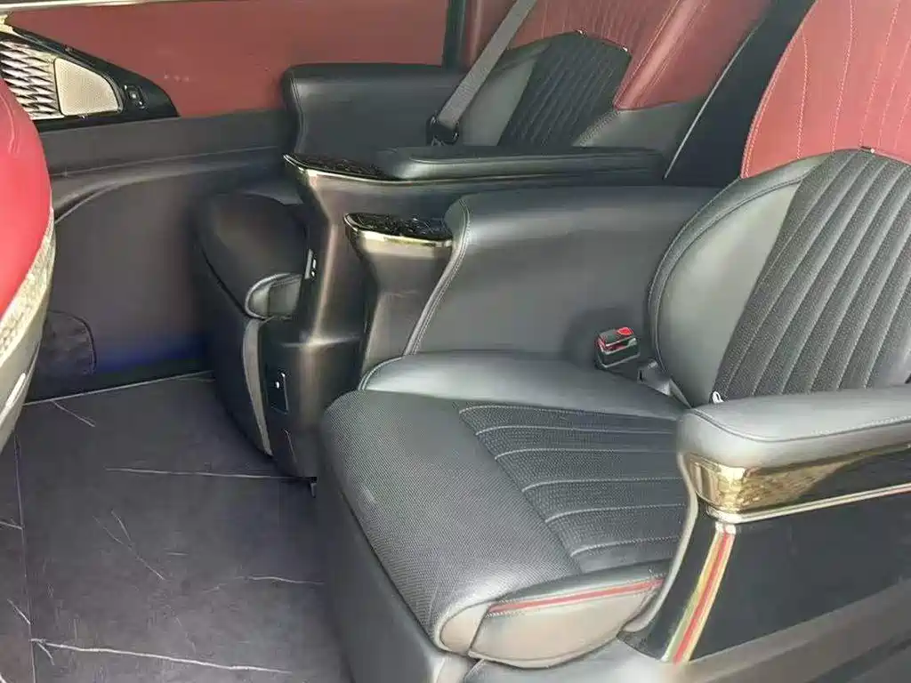 GAC Trumpchi M8 Grandmaster Series Dual Engine Flagship