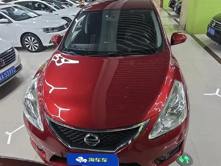 Nissan Tiida 1.6 L CVT Comfort