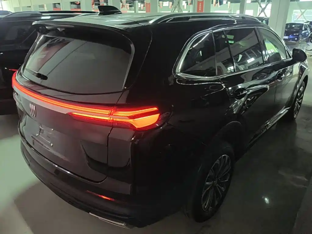 Envision Plus Envision Plus 28 T 4 WD Premium