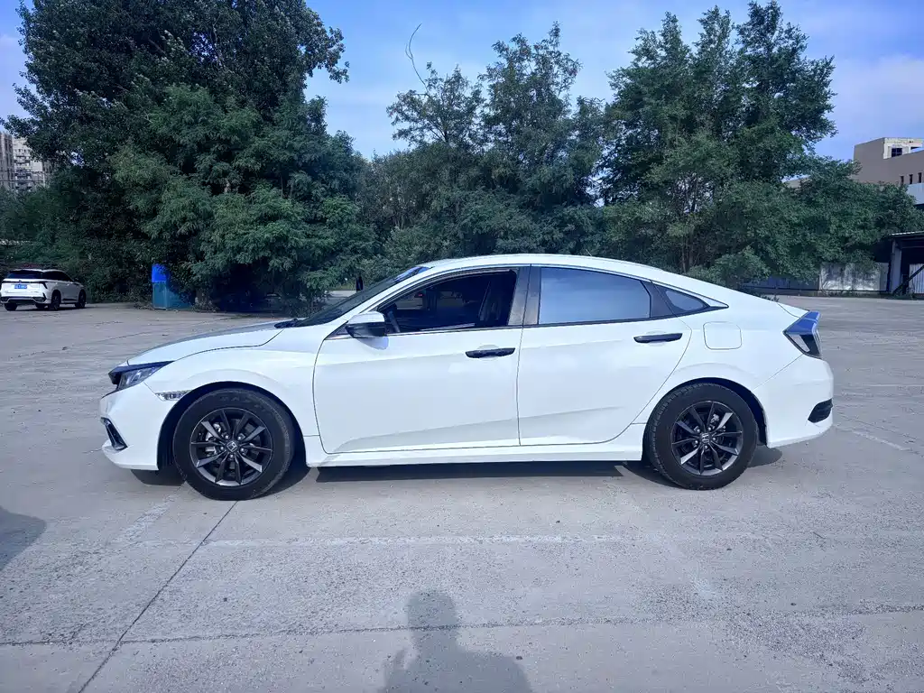 Civic 220 TURBO CVT Power Motion CN-V