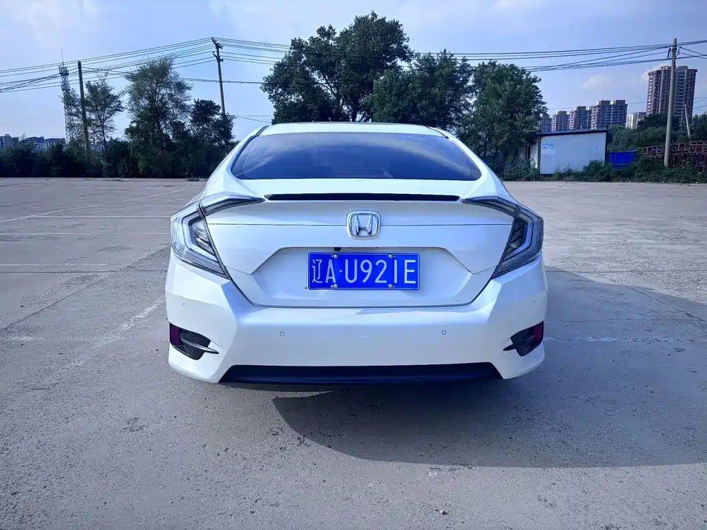 Civic 220 TURBO CVT Power Motion CN-V