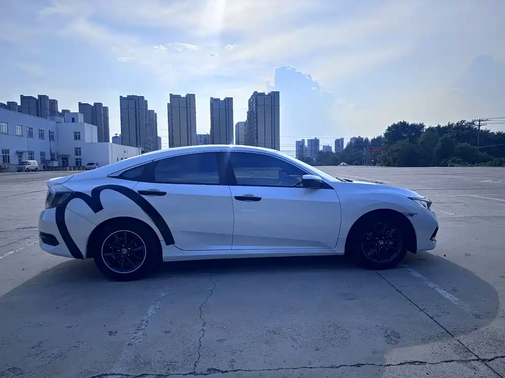 Civic 220 TURBO CVT Power Motion CN-V