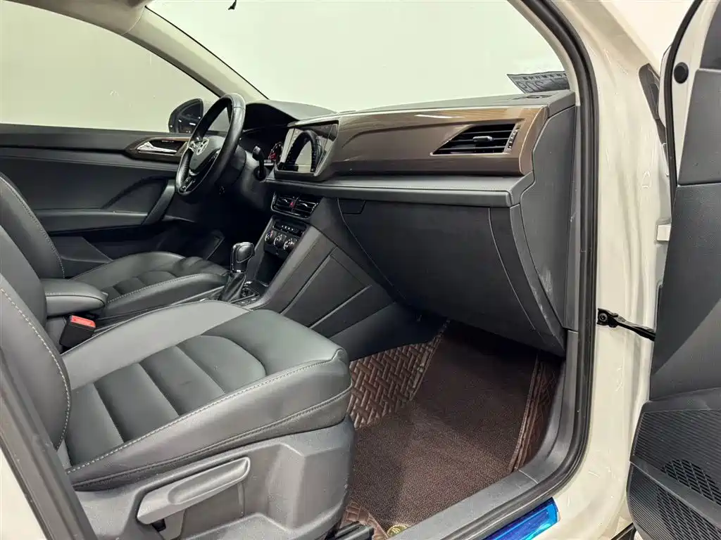 Tharu 280 TSI 2 WD Luxury