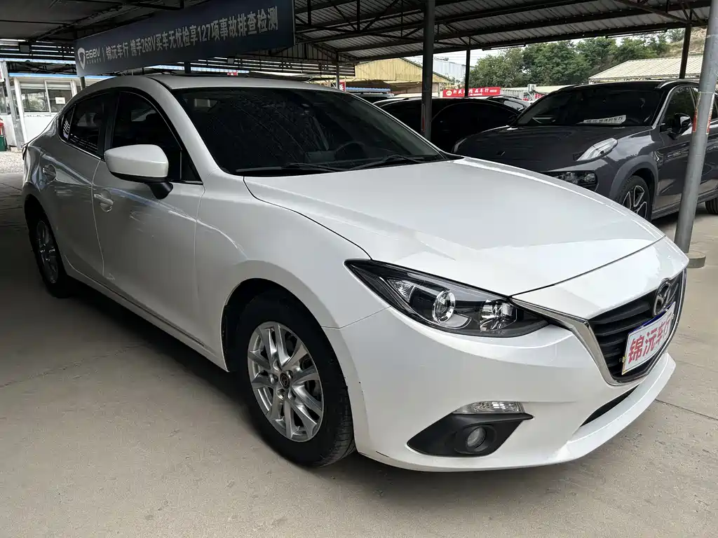 Mazda 3 Axela Sedan 1.5 L Auto Luxury