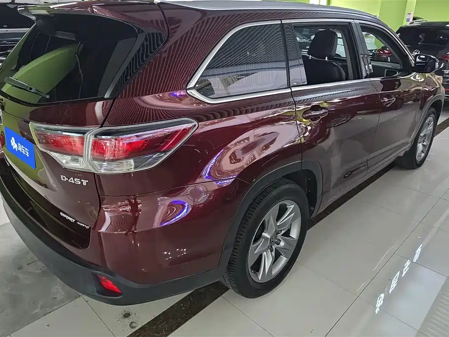 Highlander 2.0 T 4 WD Luxury Navigation 7-seat